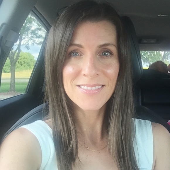 Meet your Posher, Emer - Picture 1 of 1